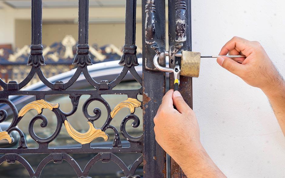 serrure porte intérieur Bricard Istres
